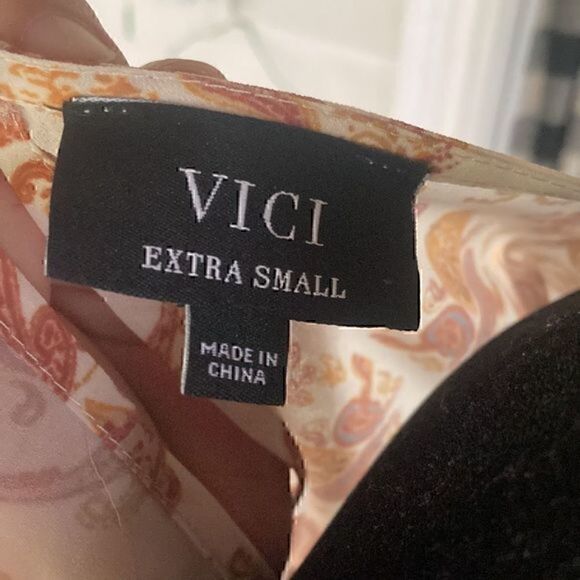 VICI blouse XS​​    D - Picture 6 of 7